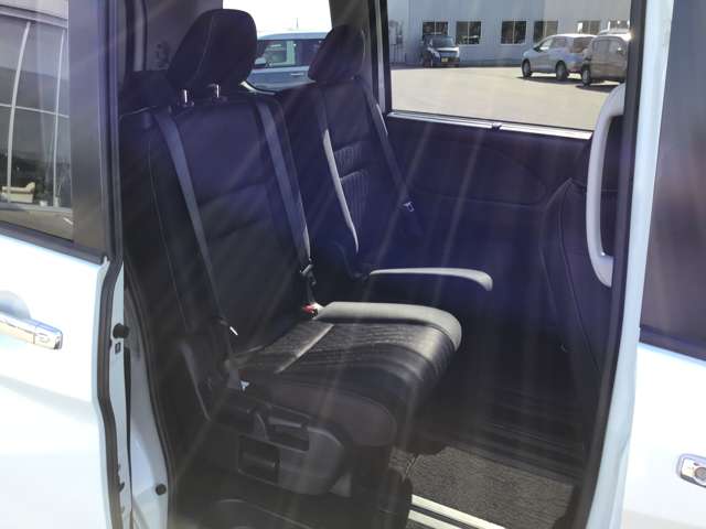 日産 セレナ ２．０ ハイウェイスター ４ＷＤ H28年 (東北) 99
