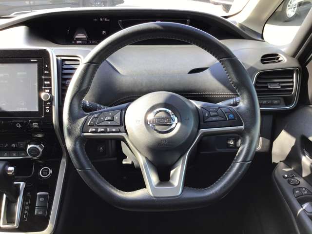日産 セレナ ２．０ ハイウェイスター ４ＷＤ H28年 (東北) 99