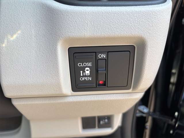 ホンダ Ｎ　ＢＯＸ ６６０ R8年 (四国) 99