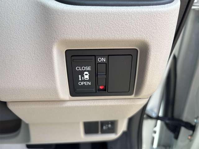 ホンダ Ｎ　ＢＯＸ ６６０ R8年 (四国) 99