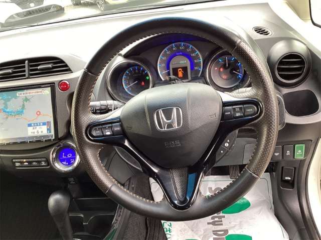 ホンダ フィット　シャトル　ハイブリッド １．３ スマートセレクション H24年 (四国) 99