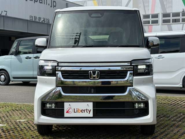 ホンダ Ｎ　ＢＯＸ カスタム ６６０ R8年 () 99