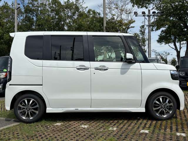 ホンダ Ｎ　ＢＯＸ カスタム ６６０ R8年 () 99