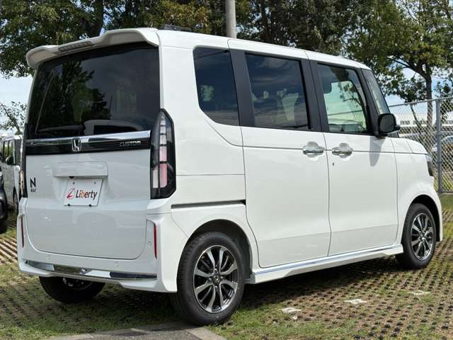 ホンダ Ｎ　ＢＯＸ カスタム ６６０ R8年 () 99