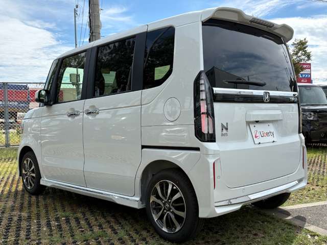 ホンダ Ｎ　ＢＯＸ カスタム ６６０ R8年 () 99