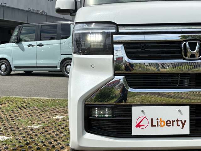 ホンダ Ｎ　ＢＯＸ カスタム ６６０ R8年 () 99