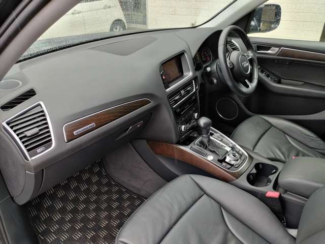 アウディ Ｑ５ ２．０ ＴＦＳＩ クワトロ ４ＷＤ H28年 () 99