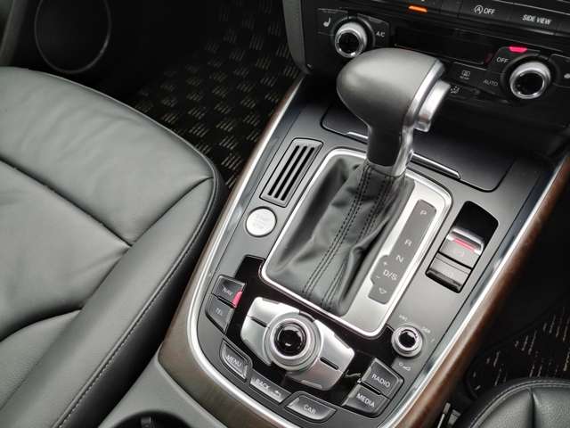 アウディ Ｑ５ ２．０ ＴＦＳＩ クワトロ ４ＷＤ H28年 () 99