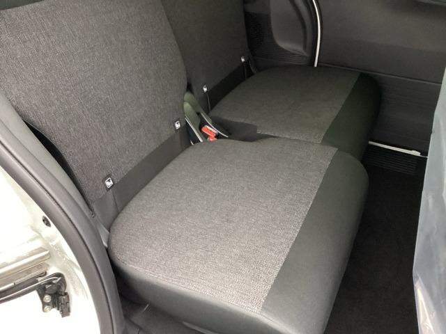 ホンダ Ｎ　ＢＯＸ カスタム ６６０ ４ＷＤ R8年 () 99