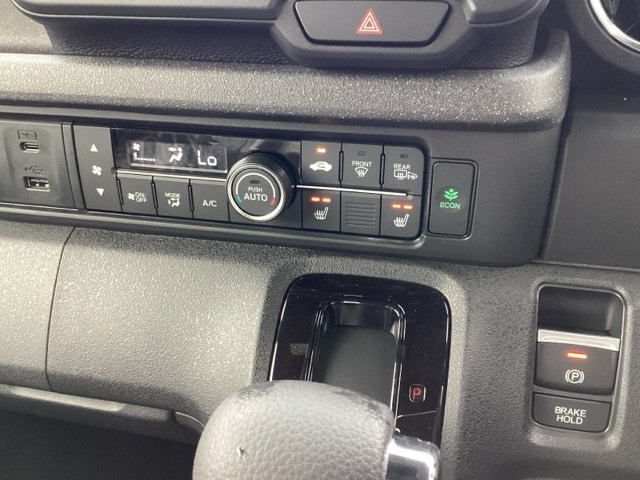 ホンダ Ｎ　ＢＯＸ カスタム ６６０ ターボ ４ＷＤ R8年 () 99