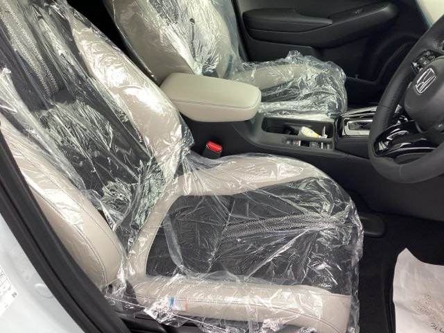 ホンダ ヴェゼル １．５ Ｅ：ＨＥＶ Ｚ プレイパッケージ ４ＷＤ R8年 () 99