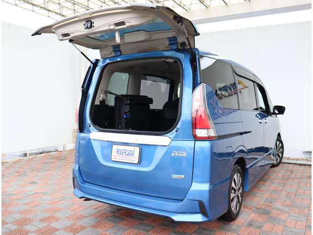 日産 セレナ ２．０ ハイウェイスター Ｖセレクション H29年 () 99
