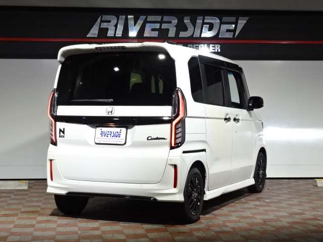 ホンダ Ｎ　ＢＯＸ カスタム ６６０ Ｌ スタイルプラス ブラック R6年 () 99