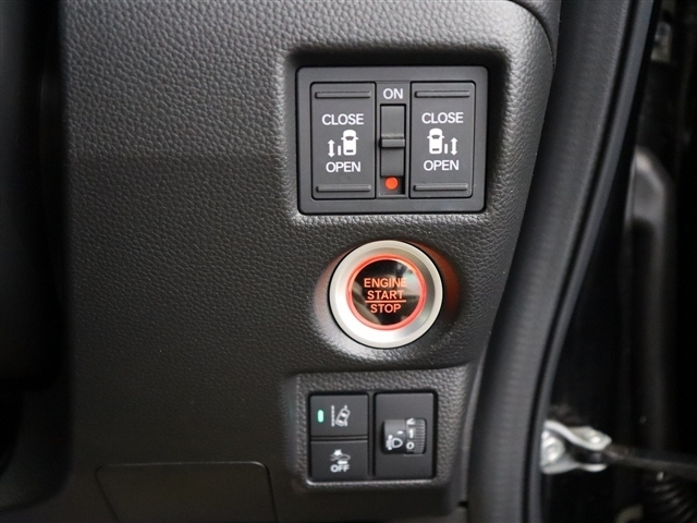 ホンダ Ｎ　ＢＯＸ カスタム ６６０ Ｌ ターボ スタイルプラス ブラック R4年 () 99