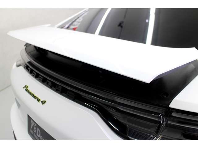 ポルシェ パナメーラ ４ Ｅハイブリッド プラチナ エディション ＰＤＫ ４ＷＤ R4年 (関東) 99