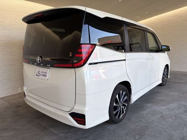 トヨタ ノア ２．０ Ｓ－Ｚ R4年 (中国) 99
