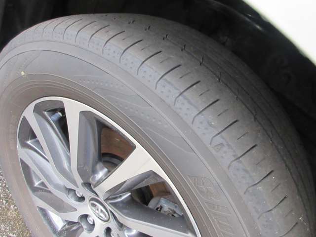 トヨタ ヴェルファイア　ハイブリッド ハイブリッド ２．５ Ｖ Ｅ－ＦＯＵＲ ４ＷＤ H28年 () 99