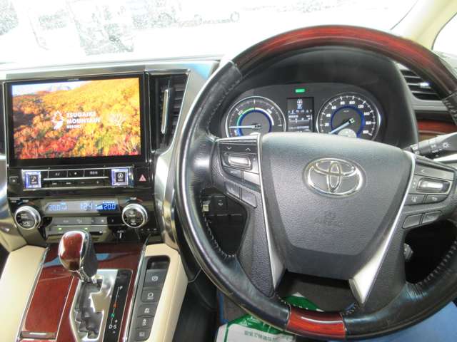 トヨタ ヴェルファイア　ハイブリッド ハイブリッド ２．５ Ｖ Ｅ－ＦＯＵＲ ４ＷＤ H28年 () 99