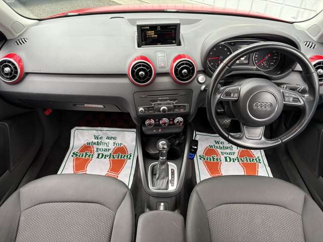アウディ Ａ１　スポーツバック １．４　ＴＦＳＩ H27年 () 99