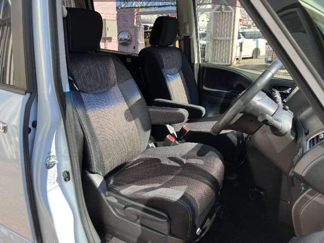 日産 セレナ ２．０ ハイウェイスター Ｖセレクション＋ＳＡＦＥＴＹＩＩ Ｓ－ＨＹＢＲＩＤ H28年 () 99