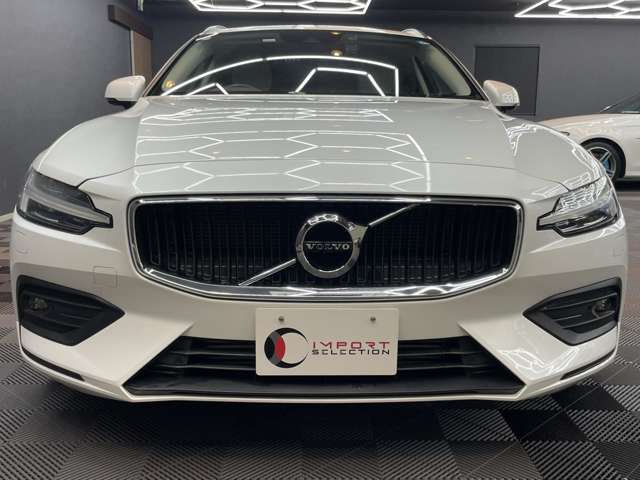 ボルボ Ｖ６０ Ｔ５　モメンタム R1年 () 99