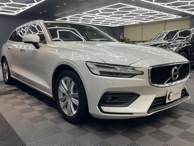 ボルボ Ｖ６０ Ｔ５　モメンタム R1年 () 99