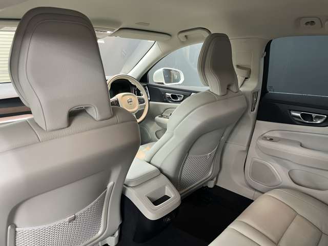 ボルボ Ｖ６０ Ｔ５　モメンタム R1年 () 99