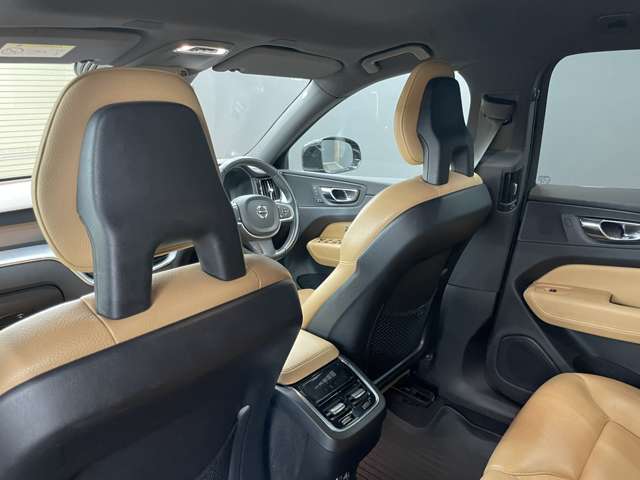 ボルボ ＸＣ６０ Ｔ５ ＡＷＤ モメンタム ４ＷＤ H30年 () 99
