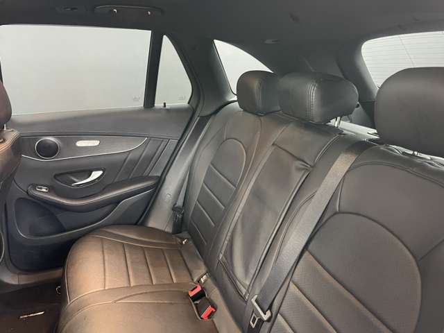 メルセデスベンツ ＧＬＣクラス ２２０ Ｄ ４マチック ＡＭＧライン ディーゼルターボ ４ＷＤ R1年 () 99