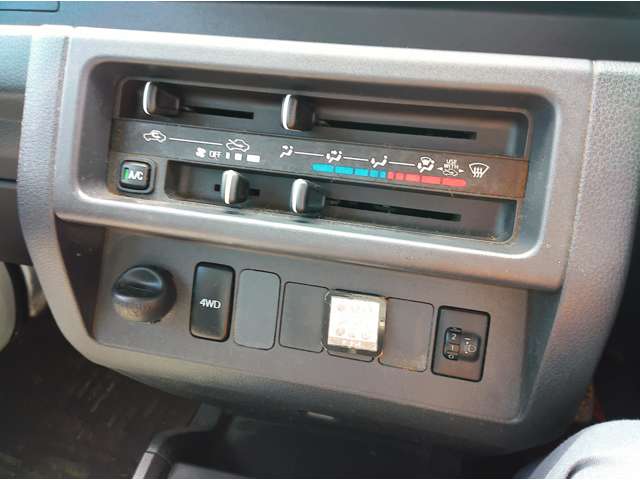 トヨタ ピクシストラック ６６０ スタンダード ３方開 ４ＷＤ H27年 () 99
