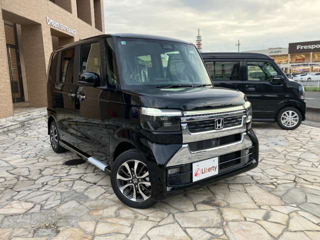 ホンダ Ｎ　ＢＯＸ カスタム ６６０ R8年 () 99