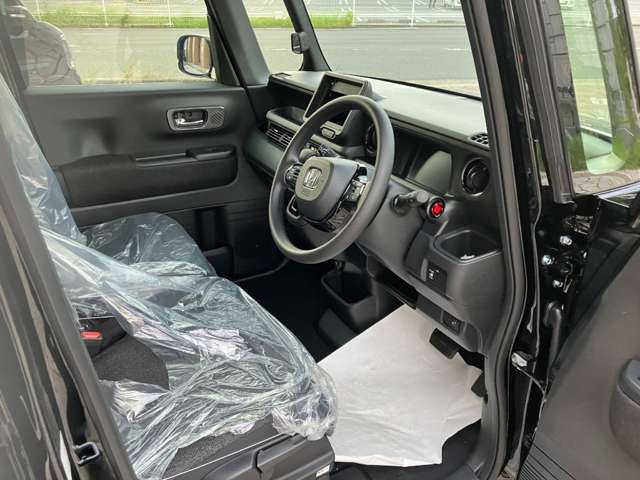ホンダ Ｎ　ＢＯＸ カスタム ６６０ R8年 () 99