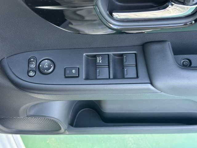 ホンダ Ｎ−ＷＧＮ カスタム ６６０ Ｌ ターボ ブラックスタイル ４ＷＤ R7年 () 99