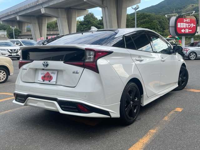 トヨタ プリウス １．８ Ａ プレミアム ツーリングセレクション R1年 () 99