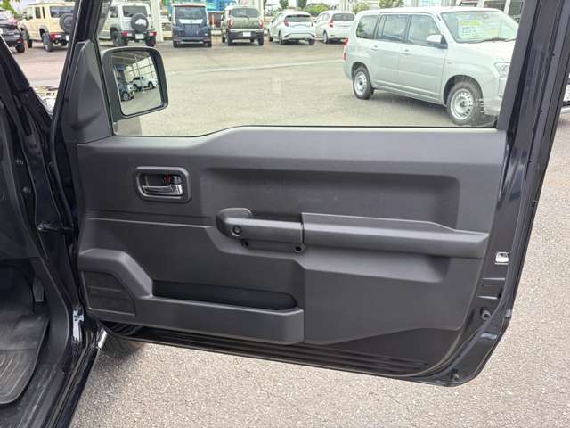スズキ ジムニー ６６０ ＸＣ ４ＷＤ R5年 () 99