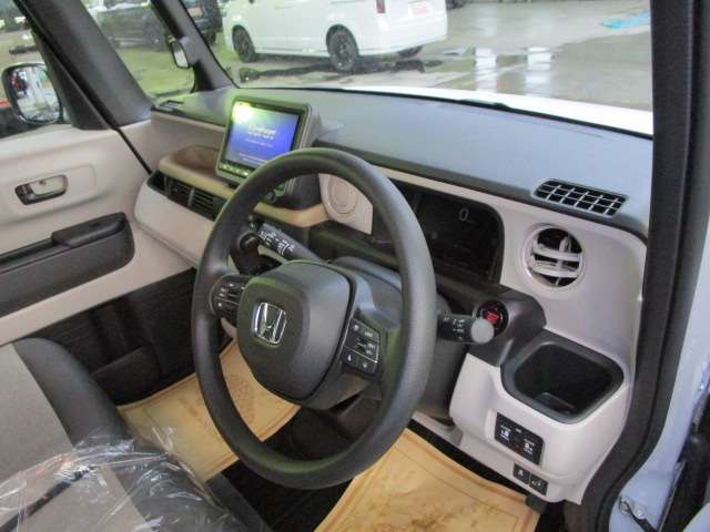 ホンダ Ｎ　ＢＯＸ ６６０ ４ＷＤ R8年 (関東) 99
