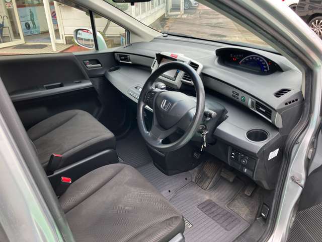 ホンダ フリード １．５ Ｘ 車イス仕様車 ２列シートタイプ H27年 () 99