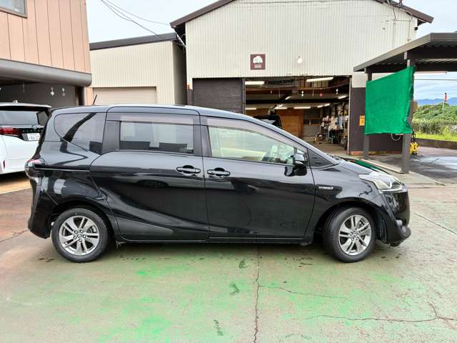 トヨタ シエンタ　ハイブリッド ハイブリッド １．５ Ｇ H27年 (甲信越・北陸) 99