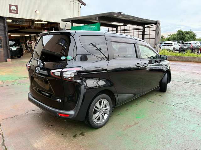 トヨタ シエンタ　ハイブリッド ハイブリッド １．５ Ｇ H27年 (甲信越・北陸) 99