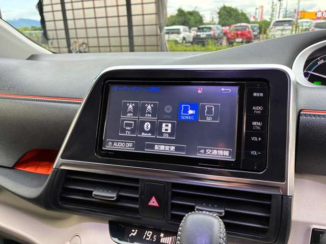 トヨタ シエンタ　ハイブリッド ハイブリッド １．５ Ｇ H27年 (甲信越・北陸) 99