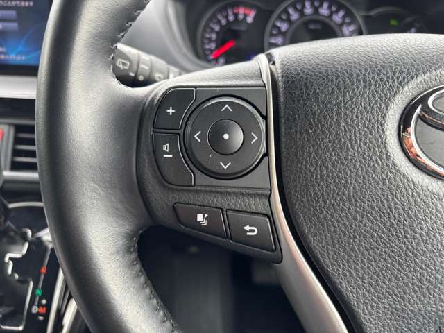 トヨタ ヴォクシー ２．０ ＺＳ 煌ＩＩ R1年 () 99