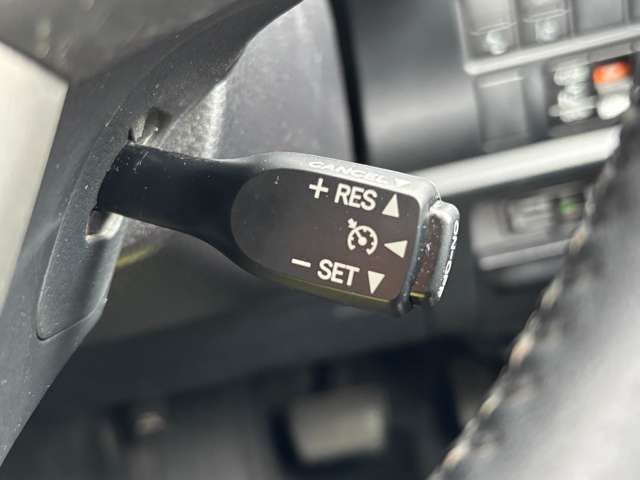 トヨタ ヴォクシー ２．０ ＺＳ 煌ＩＩ R1年 () 99