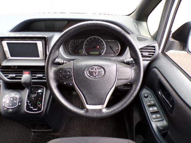 トヨタ ヴォクシー ２．０ Ｘ ４ＷＤ H26年 (東北) 99