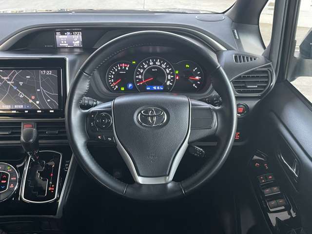 トヨタ ヴォクシー ２．０ ＺＳ 煌ＩＩＩ ４ＷＤ R3年 () 99