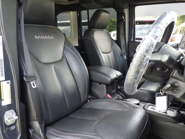 ジープ ラングラー　アンリミテッド アンリミテッド サハラ ４ＷＤ H29年 (関東) 99