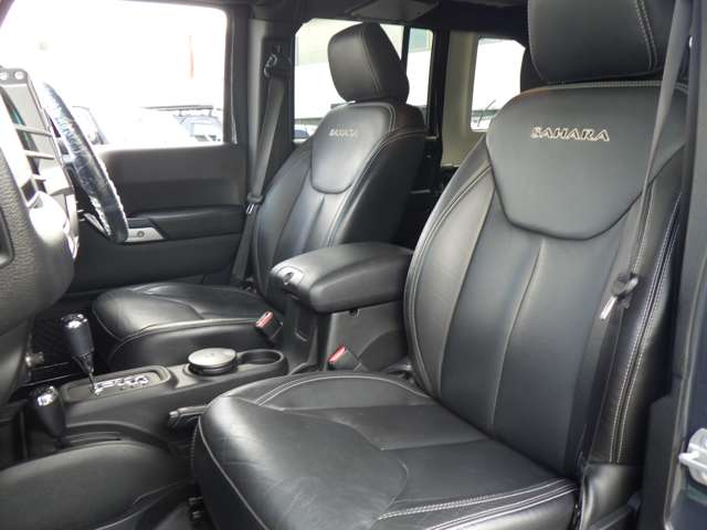 ジープ ラングラー　アンリミテッド アンリミテッド サハラ ４ＷＤ H29年 (関東) 99