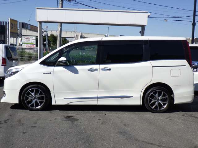 トヨタ エスクァイア　ハイブリッド １．８ ハイブリッド ＧＩ H26年 (関東) 99