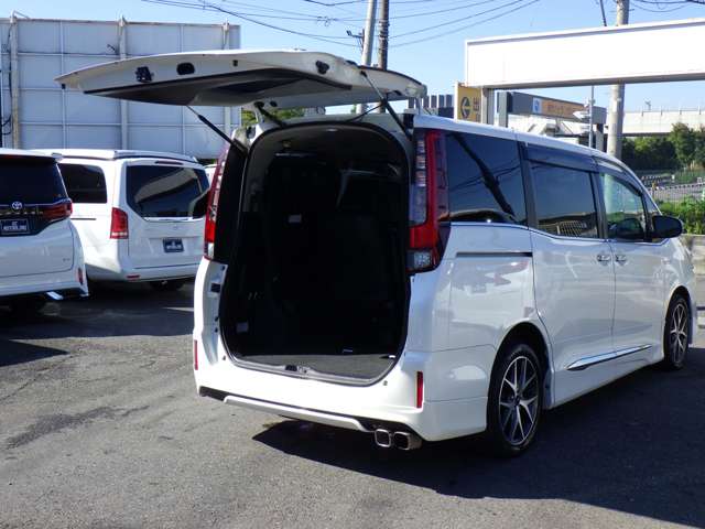 トヨタ エスクァイア　ハイブリッド １．８ ハイブリッド ＧＩ H26年 (関東) 99