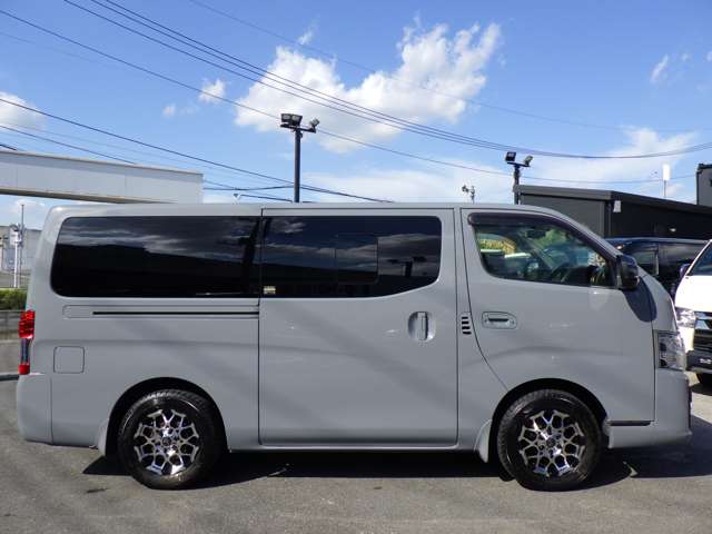 日産 キャラバンバン ２．０ グランド プレミアムＧＸ ロングボディ マルチベッド テーブル付車 R4年 (関東) 99