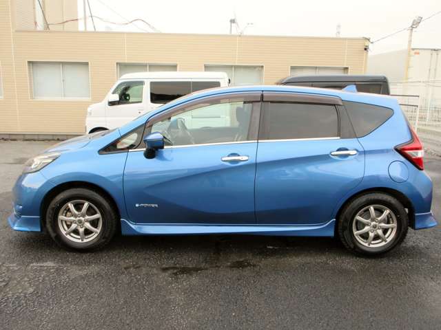 日産 ノート １．２ Ｅ－ＰＯＷＥＲ Ｘ H30年 (関東) 99
